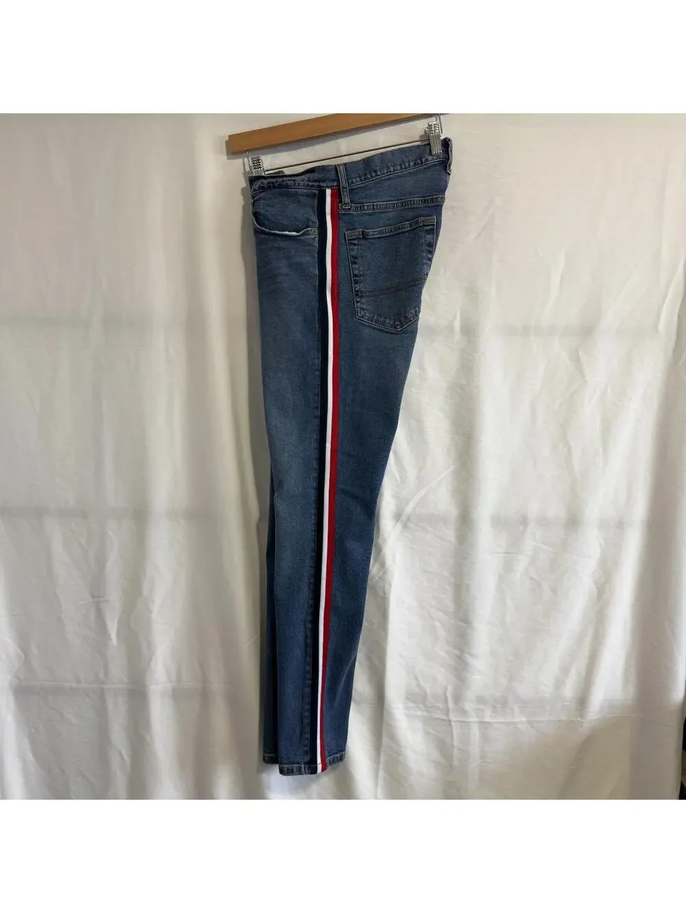 Vintage Tommy Hilfiger Slim Tapered Denim Jeans Size 31/32